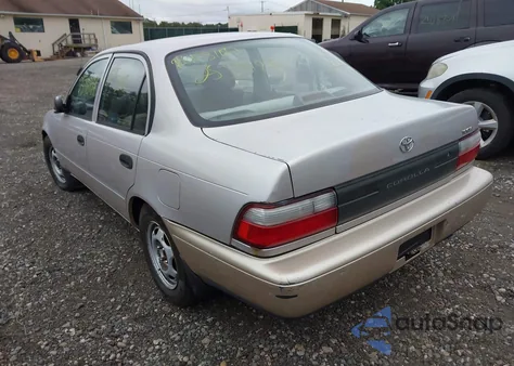 1997 Toyota Corolla Std из США, поврежденный, VIN 2T1BA02E7VC162834
